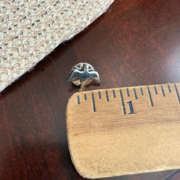 Vintage Peace Dove Pin - Picture 2 of 2